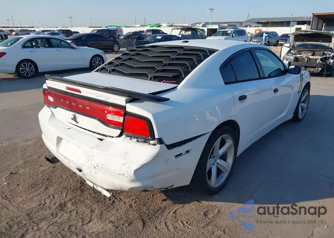 2014 Dodge Charger Sxt z USA, uszkodzony, nr VIN 2C3CDXHG8EH287560